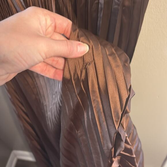 RTR Ieena Mac Duggal Sz 2 Long Sleeve Formal Gown Floor Length Chocolate Brown - Picture 11 of 12